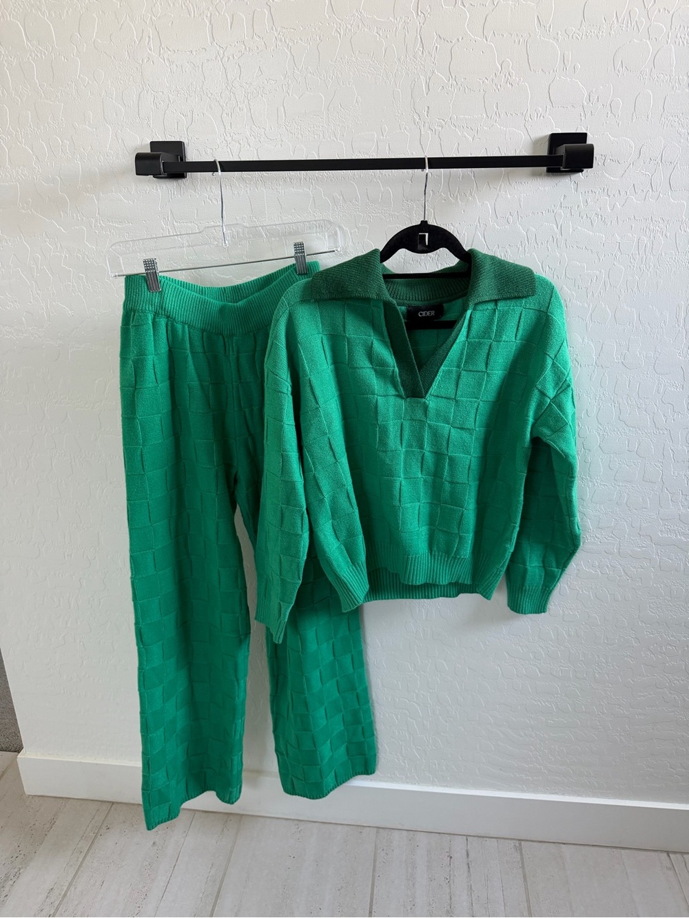 Cider Green Knit Wide-Leg Pants & Sweater Set